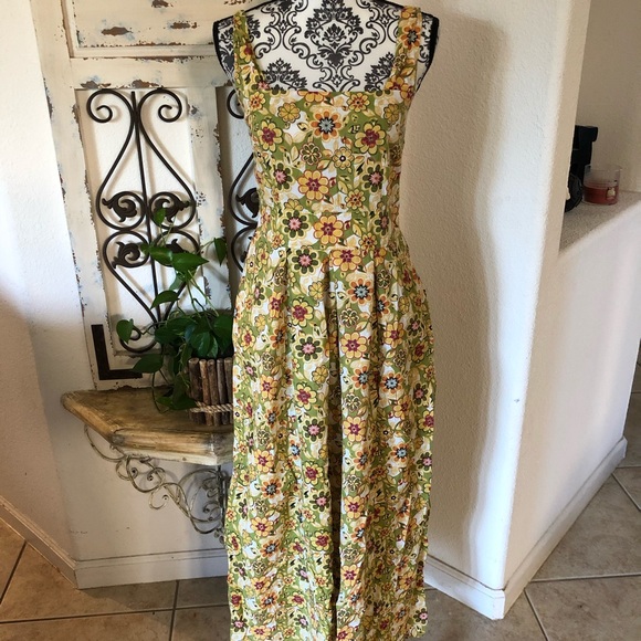 eshakti Dresses & Skirts - Eshakti floral print maxi dress